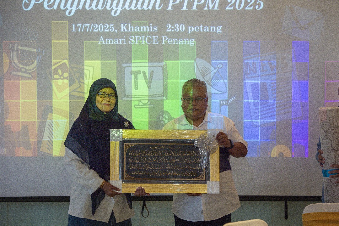 dd605d03788e43b9b10632f7ed6ba4a9